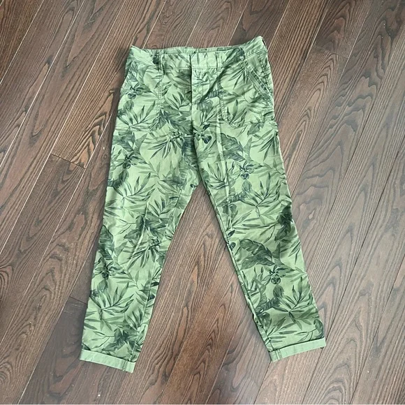 Old navy pixie pants - Picture 1 of 4